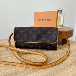 💛AUTHENTIC Louis Vuitton Pochette Twin PM Shoulder Bag💛